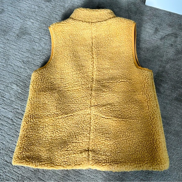 J CREW SHERPA WOMENS VEST - GOLD YELLOW. MEDIUM. RARE!!! - Picture 8 of 8